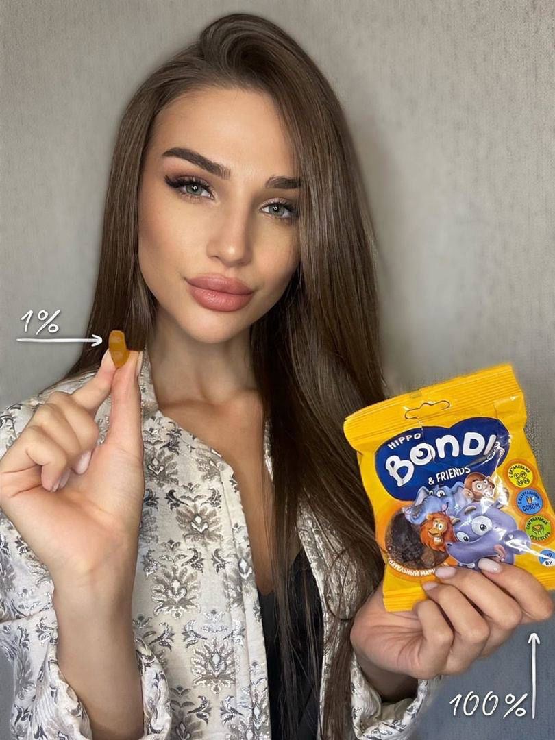 Rosyjskie influencerki w kampani "nie panikuj"