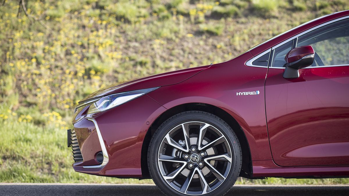 Największym beneficjentem przepisów byłaby niewątpliwie Toyota.