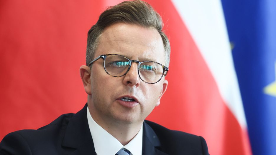 Poseł KO Dariusz Joński alarmuje ws. PKP Cargo