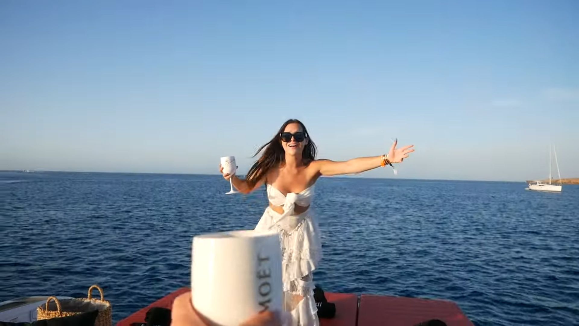 Andziaks relacjonuje swój wieczór panieński na Ibizie