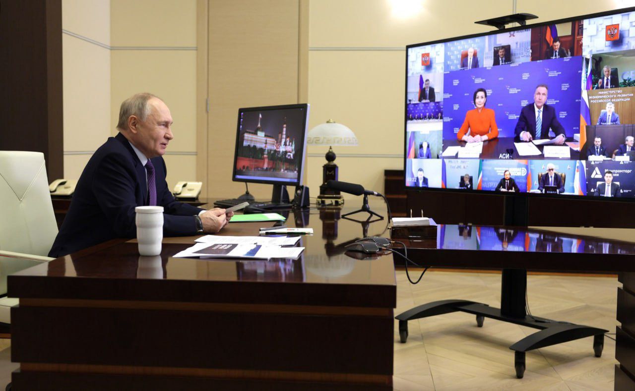 Putin steps away for call with Guinea-Bissau amid ASI meeting