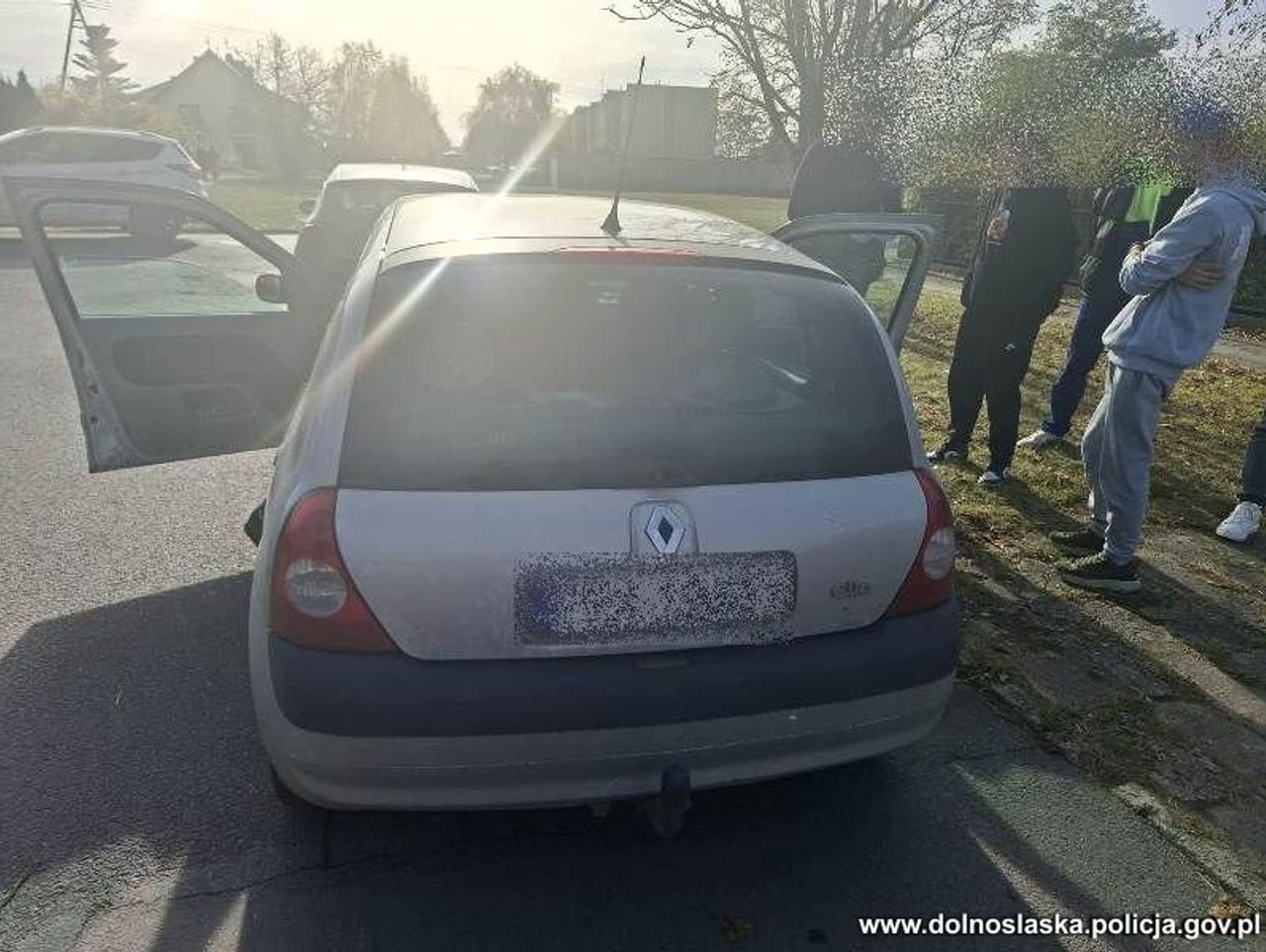 Milicz: Na cmentarz z narkotykami. Wpadli podczas kontroli drogowej