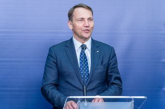 Ukraina dostanie zamrożone pieniądze Rosji szybciej? Sikorski wskazuje rozwiązanie