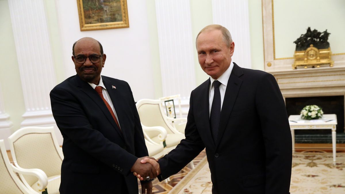 Sudański dyktator Umar al-Baszir i Władimir Putin. Zdjęcie z 2018 roku