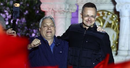 Desant człowieka Orbana. Chińczycy otworzyli mu spadochron