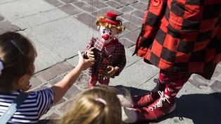 Teatry znowu opanują krakowskie place! W tym roku uwielbiany festiwal zagości pod Wawelem dwukrotnie