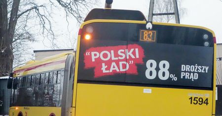 Łódzkie MPK w ogniu krytyki. Chodzi o "antyreklamę" Polskiego Ładu