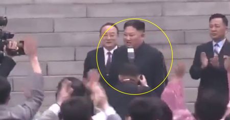 Fotograf Kim Dzong Una zwolniony przez absurd. Tak działa aparat władzy