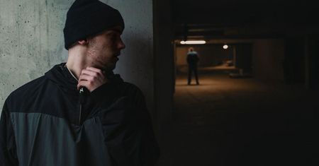 Wymordował rodzinę i zamieszkał w ich domu. Tak oszukał otoczenie