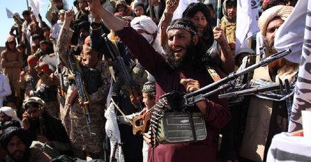 Afganistan. Talibowie porwali dziesiątki cywilów