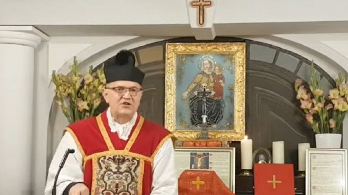 Ksiądz Woźnicki komentuje skandal w Dąbrowie Górniczej. (YouTube, Wroniecka)