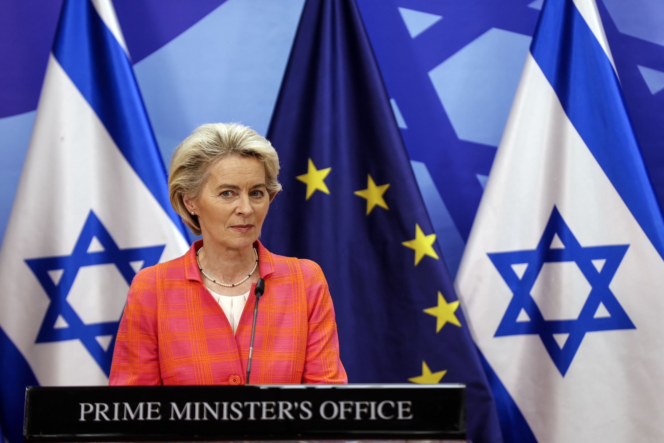 European Commission President Ursula Von Der Leyen, speaks to the media before a meeting with Israeli Prime Minister Naftali Bennett in his office in Jerusalem, Israel, 14 June 2022. EPA/AMIR COHEN / POOL Dostawca: PAP/EPA.