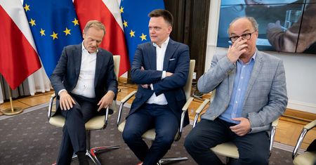 Kłótnia w opozycji o Hołownię. Posłowie snują teorie, a Polska 2050 zaprzecza