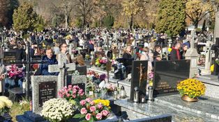 Tarnobrzeg: Wszystkich Świętych. Tłumy na cmentarzach parafialnych