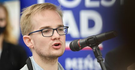 Stwierdzenie, że klasa średnia zaczyna się od 2900 zł nieprzypadkowe? To może być grunt pod nowe podatki
