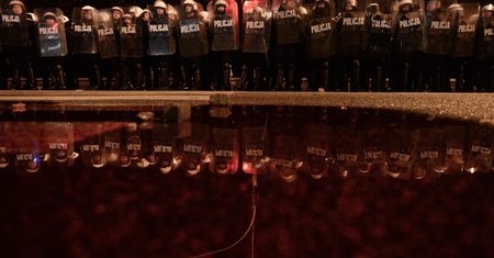 Marsz Niepodległości. Policjantka: "Nie boję się rozróby. Boję się harówki"