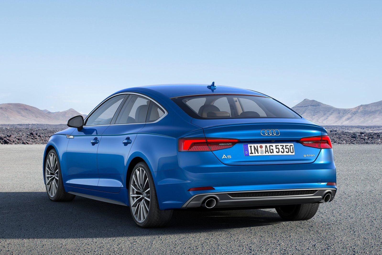 Modele Audi serii g-tron mają stanowić alternatywę dla samochodów z silnikami Diesla, zatem muszą być nie tylko tanie w eksploatacji, ale też odpowiednio dynamiczne. W przypadku tego modelu, moc 170 KM wystarczy by rozpędzić auto w 8,5 sekundy do 100 km/h. Koszt użytkowania ma być również porównywalny z Dieslem.