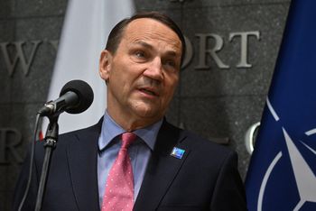 Wymowny wpis Sikorskiego. "Oczyszczenie pamięci historycznej"