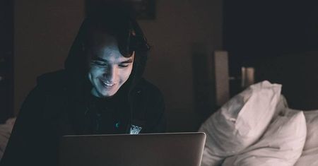 Posłowie PiS chcą zakazu porno. Dlaczego? „Ma szkodliwy wpływ na zdrowie”