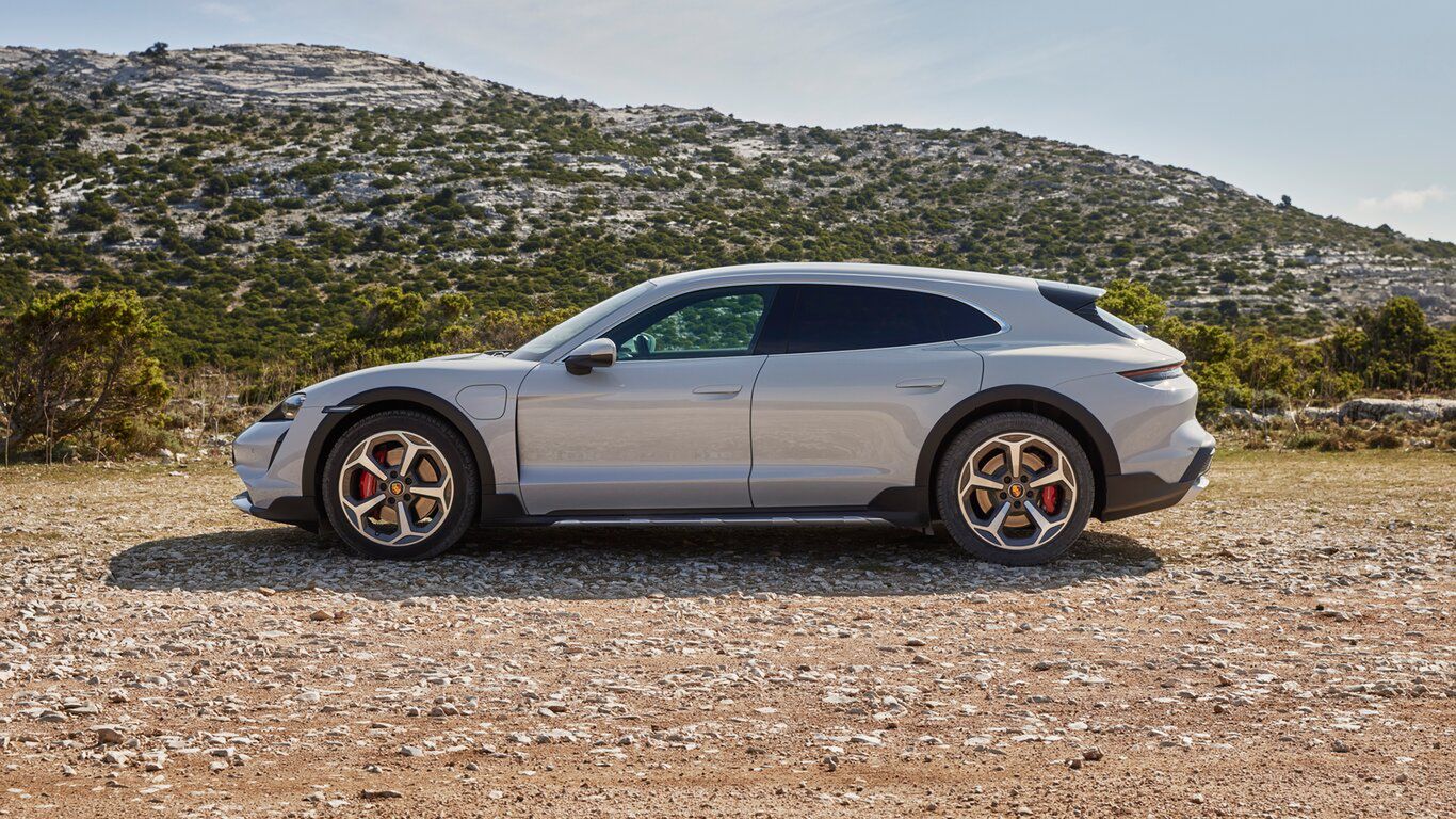 Porsche Taycan Cross Turismo (2021)
