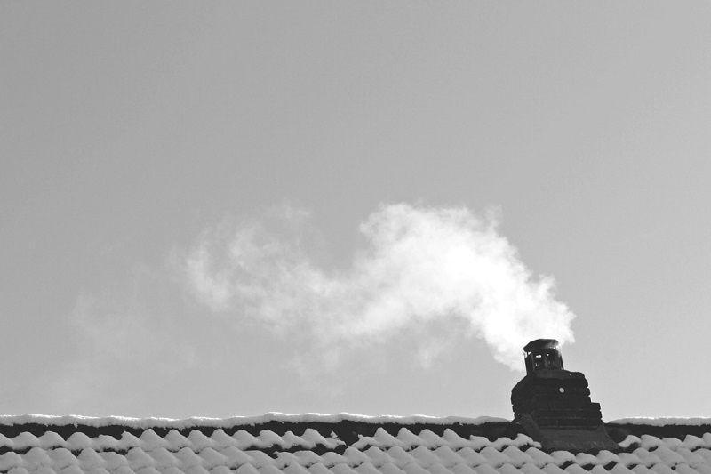 komin dym smog