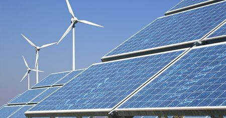 "Niezwykły progres". Wydadzą 683 mld euro na energię odnawialną