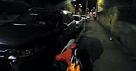 Uważają się za ekologów i atakują SUV-y. W Europie pojawiła się nowa "moda"