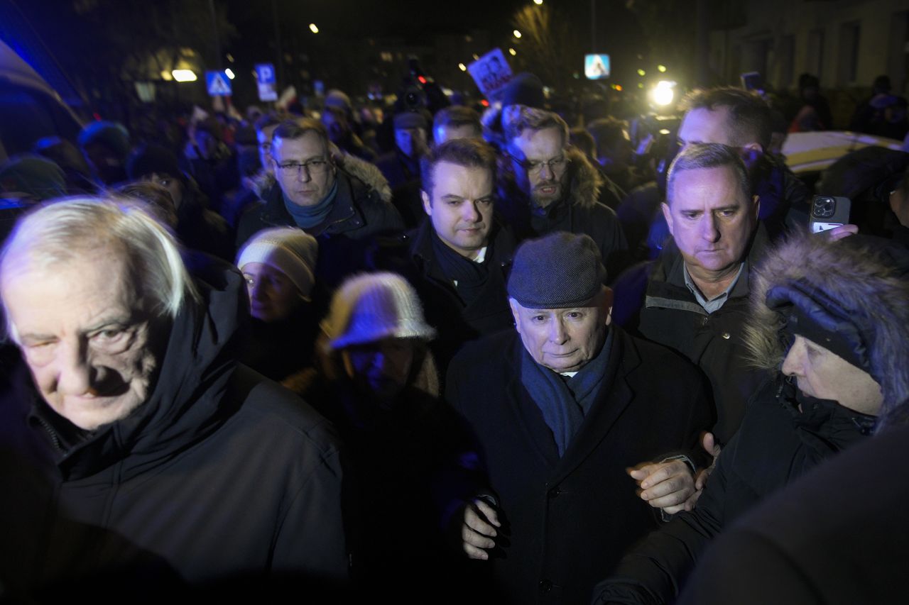 PiS szykuje się do obstrukcji Sejmu i ulicznych protestów. W czwartek kluczowy test