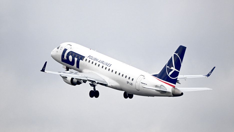 Embraer 175
Jasionka, 09.02.2022. Embraer 175 nale��cy do PLL LOT w porcie lotniczym w Jasionce, 9 bm. (dd/awol) PAP/Darek Delmanowicz
Darek Delmanowicz
embraer 175, odrzutowiec, samolot, lotnisko, start, polskie linie lotnicze, pll lot, lot, ilustracja, ilustracje, ekonomia, lotniczy, transport