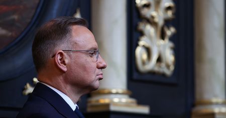Internauci komentują decyzję Andrzeja Dudy w sprawie tabletki "dzień po"