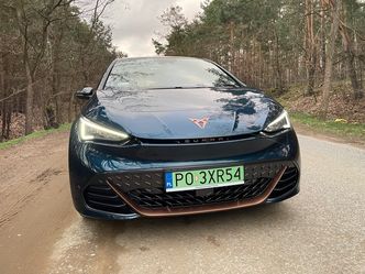 Cupra Born. Nie chce być po prostu Volkswagenem w kamuflażu