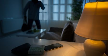 Skradziony smartfon da się odzyskać. Aplikacja zrobi złodziejowi zdjęcie