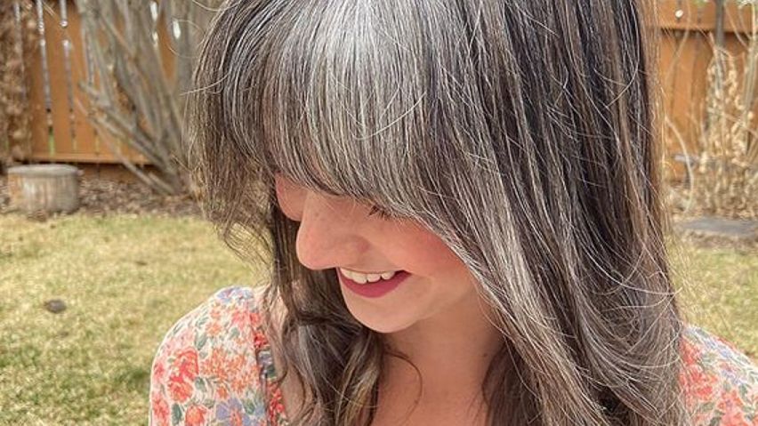 Znalazła pierwszy siwy włos. Miała zaledwie 12 lat