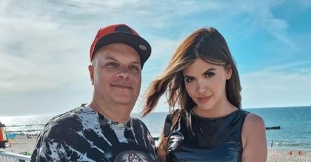 Krzysztof Skiba i jego o 26 lat młodsza narzeczona chwalą się wyborem OBRĄCZEK. Ładne? (FOTO)