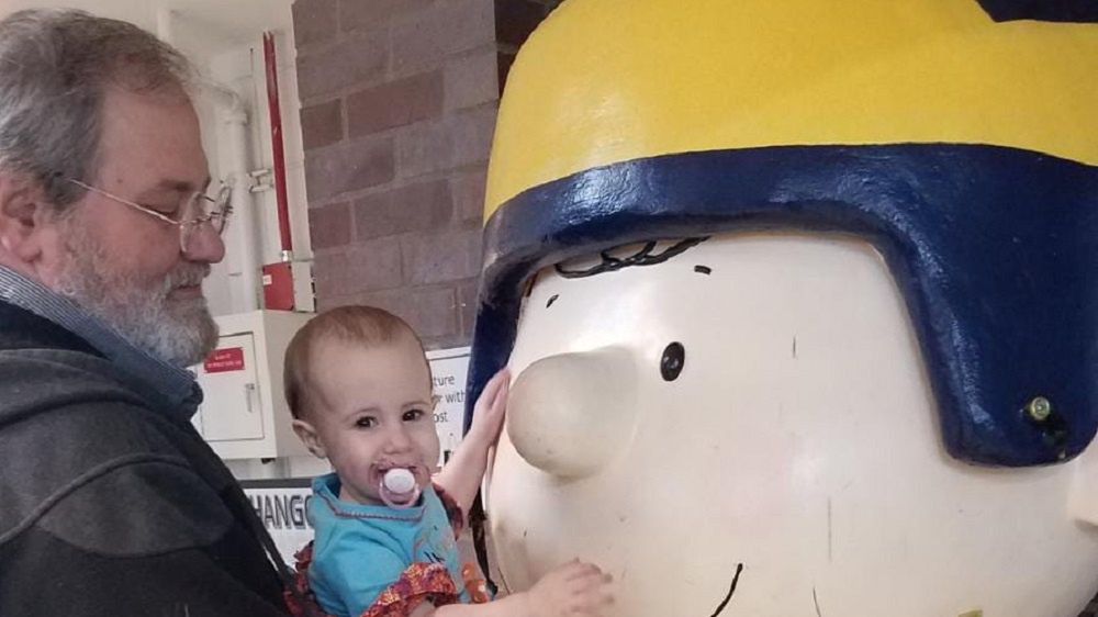 Dziecko wypadło z rąk dziadka