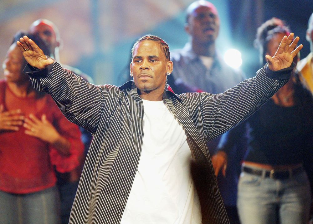 2004 in Los Angeles, California. (Photo by Kevin Winter/Getty Images)Kevin Wintercelebrity entertainment awards r kelly