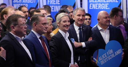 Alarm w Niemczech. Skrajna prawica oskarżana o współpracę z Rosją
