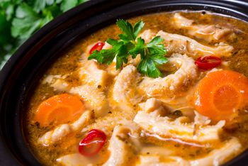 Dodaję do flaczków. Tak sprytnie wydobywam z nich pełnię smaku i każdy zajada ze smakiem