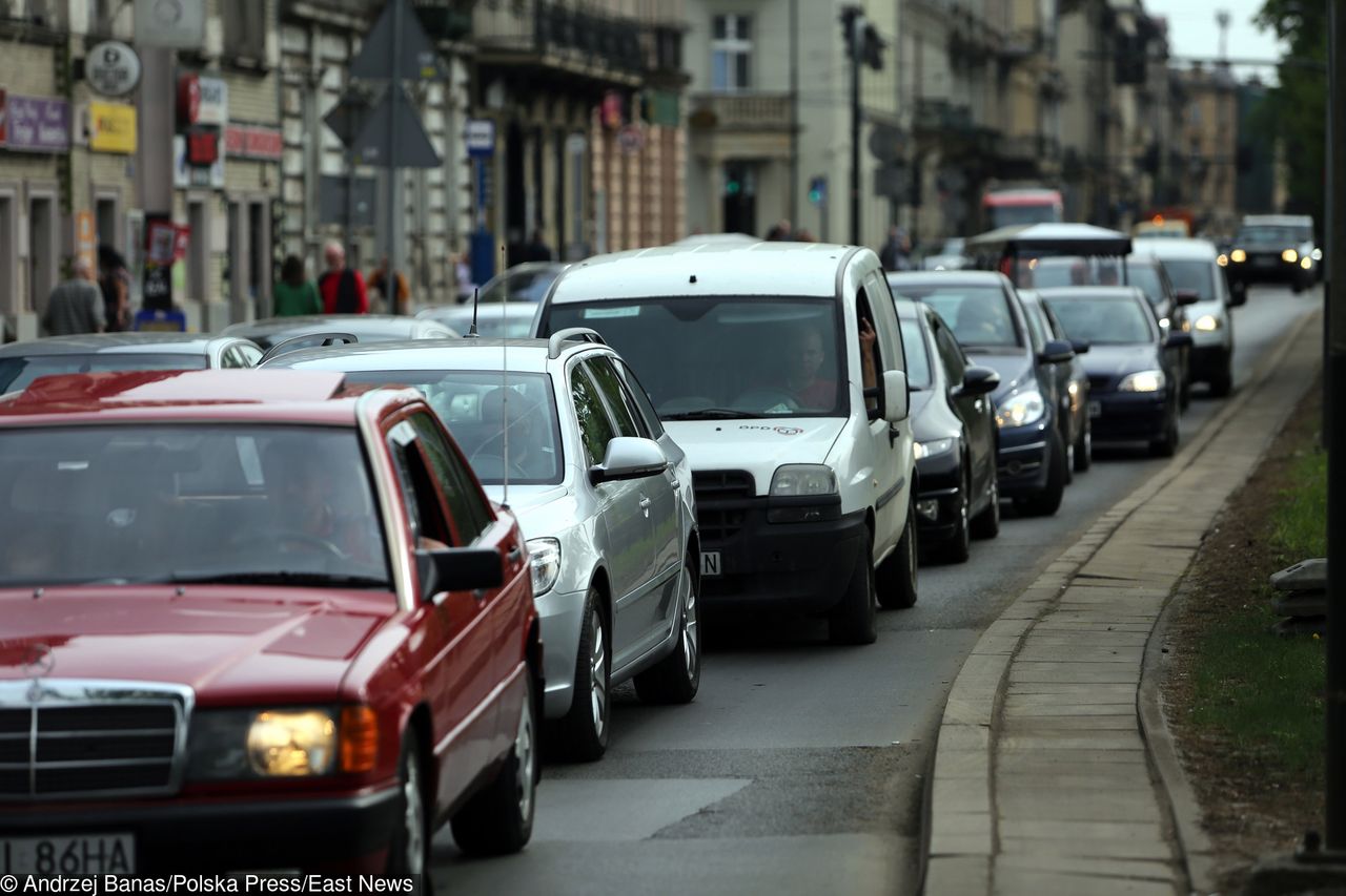 Kraków zmierzy emisję spalin. Na celowniku stare auta i kopcące diesle