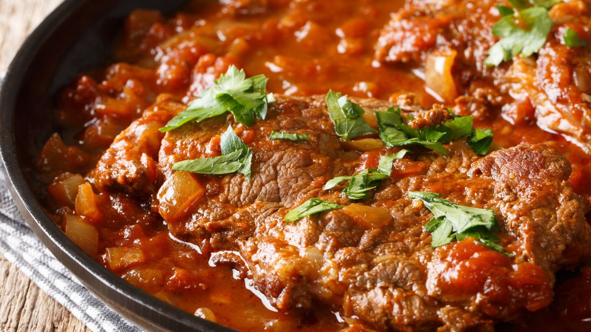 Lekki schab w sosie pomidorowym