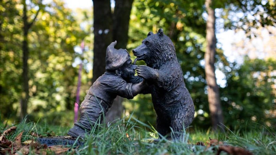 Wrocław. Miś Wojtek zamieszkał w parku Andersa. Pomagał polskim żołnierzom