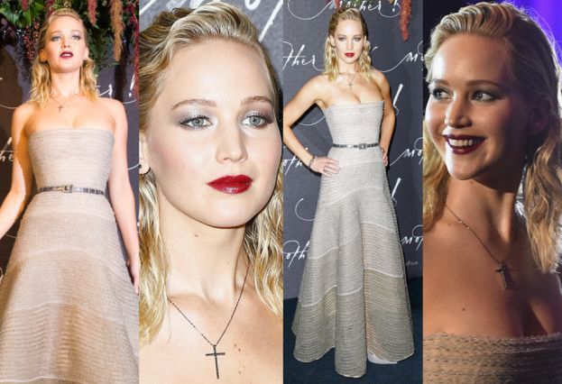 Głęboki dekolt Jennifer Lawrence w Paryżu