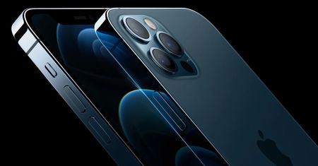 iPhone 12 posłowie: szału może  i nie ma, ale na pewno nie ma też żenady (opinia)