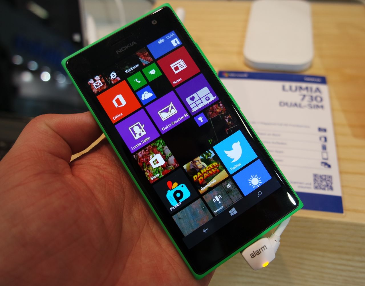 Nokia Lumia 735/730 Dual SIM - smartfon nie tylko do zdjęć selfie [pierwsze wrażenia]