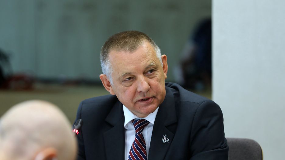 Marian Banaś żali się w Sejmie. "Przyniosłem tej władzy steki miliardów" 