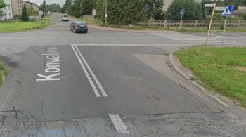 Sobuczyna: Wywróciła się ciężarówka z odpadami. Kierowca w szpitalu