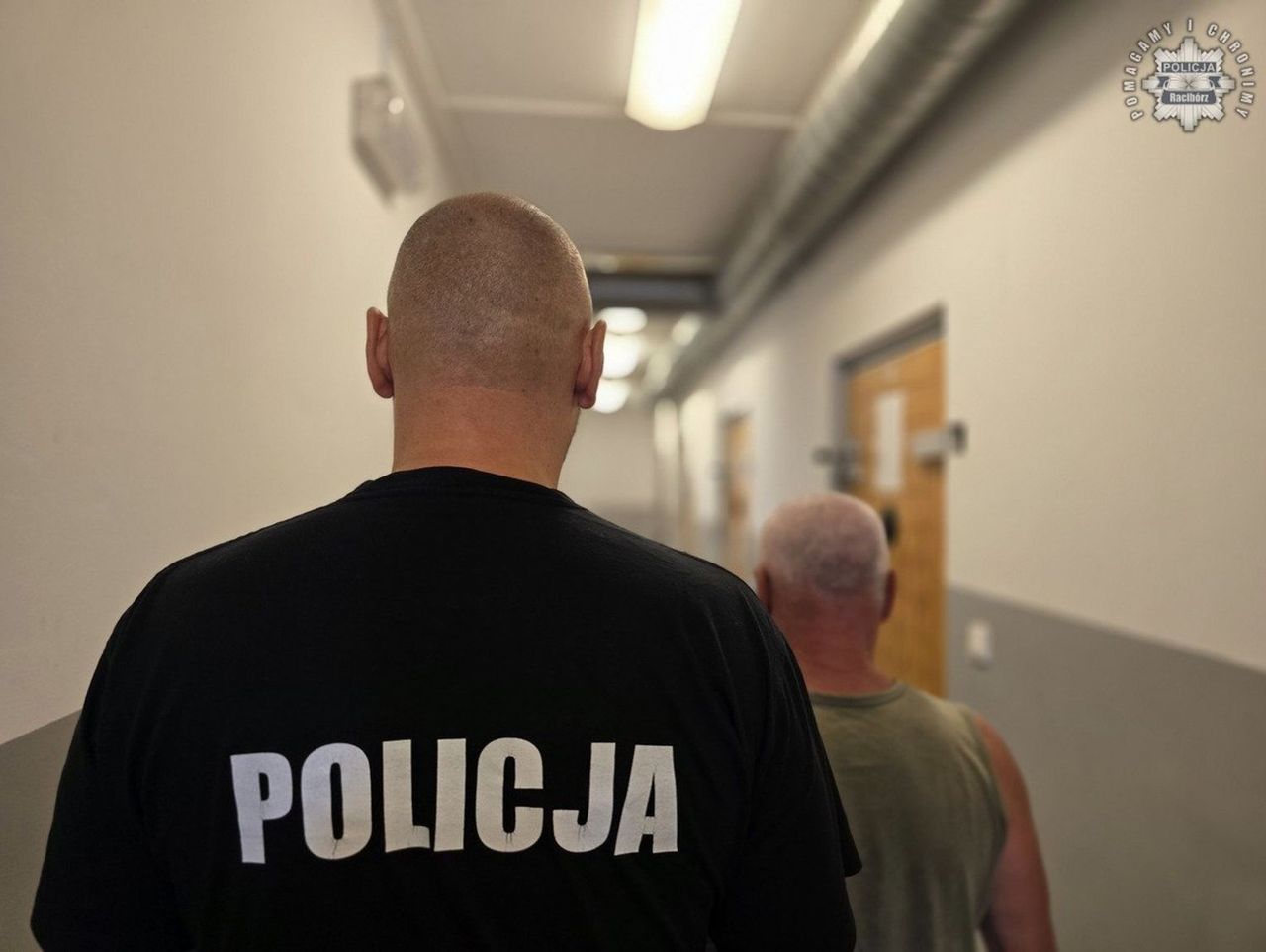 Racibórz: 61-latek zwyzywał dwie Ukrainki w sklepie. Po zatrzymaniu grozi mu kara do 3 lat więzienia
