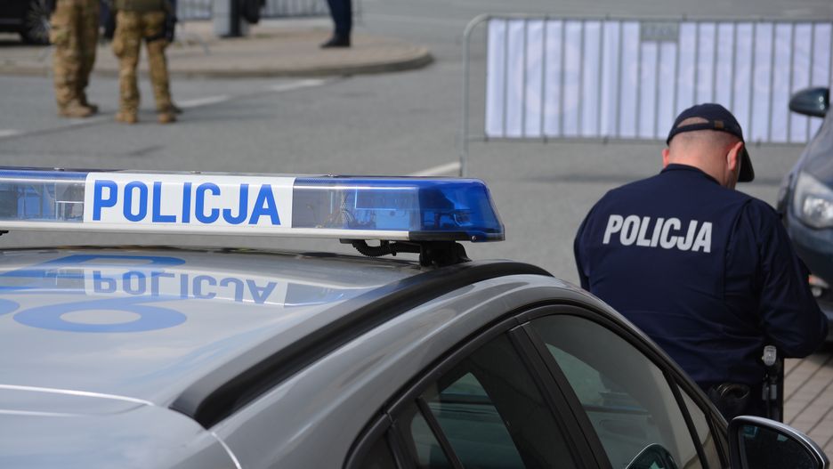 Policja radiowóz policjant mandat