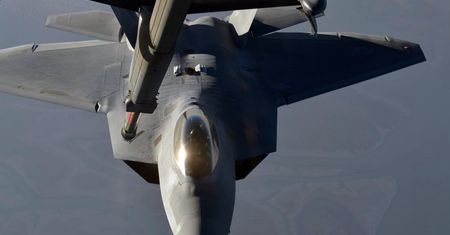 Konflikt USA z Chinami. Amerykanie wysyłają dziesiątki myśliwców F-22 na Pacyfik