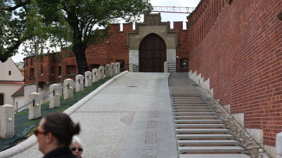 Drogą Forteczną turyści będą wchodzić na wzgórze wawelskie prawdopodobnie od września tego roku 
